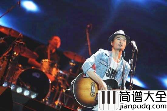 白桦林尤克里里谱_朴树_她时常听他在枕边呼唤