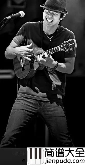 尤克里里入门全攻略，赶紧收藏吧！