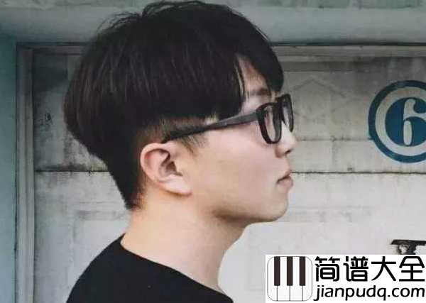 像我这样的人尤克里里谱_毛不易_攒一杯柔肠作心殇，饮一壶烈酒话情长