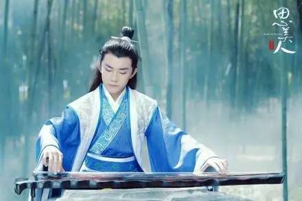 离骚尤克里里弹唱谱易烊千玺_喵了个艺编配