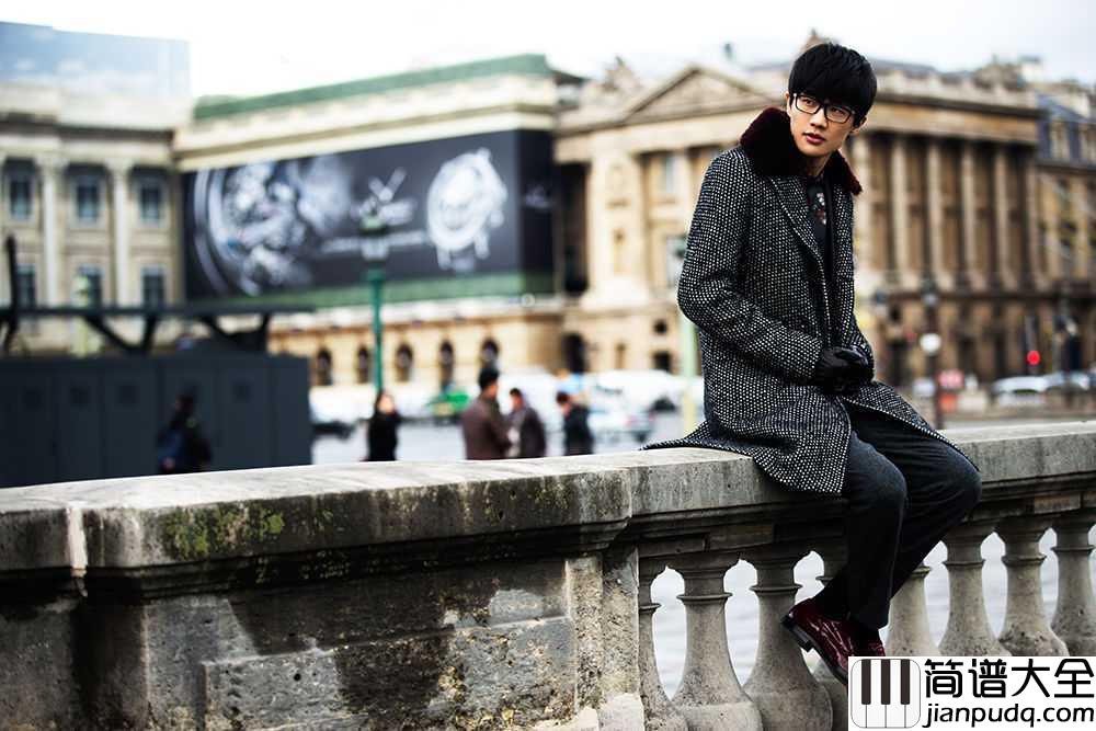 千百度钢琴谱_许嵩_众里寻他千百度