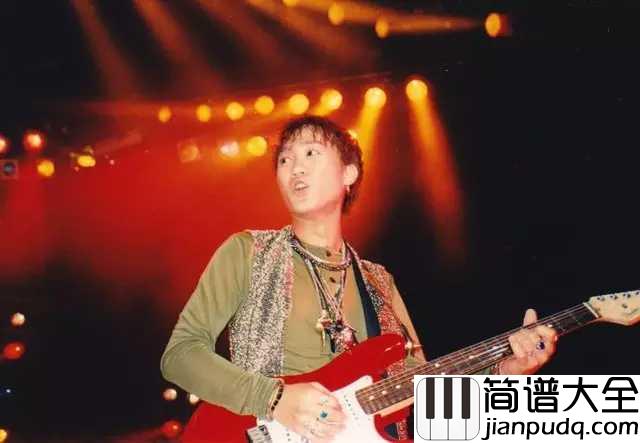 冷雨夜钢琴谱_你和经典情歌之间，只差一首Beyond冷雨夜~