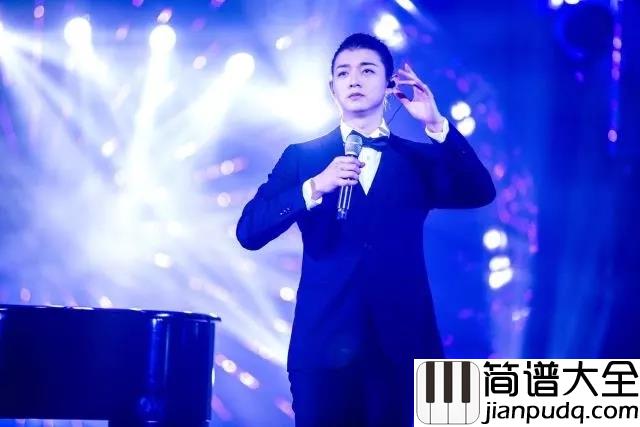 卷珠帘钢琴谱_霍尊_美哭了观众_唱哭了刘欢的一首歌