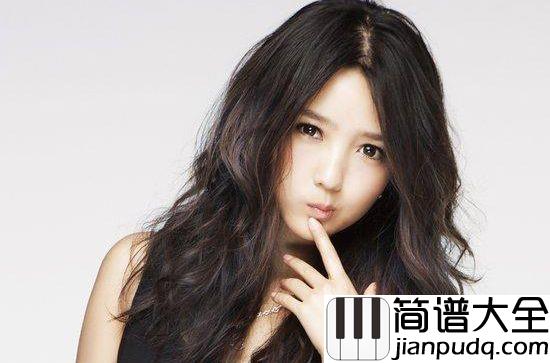 经过钢琴谱_何洁_陈楚生_多幸运有你为伴每个挫折