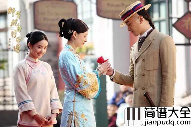 行走在茫茫月光的中间钢琴谱_谭维维_待天空云出寂寥我发现_你从未离开我身边