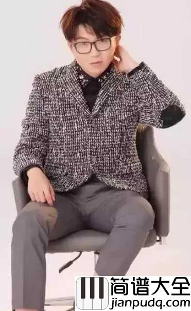 牧马城市钢琴谱_毛不易_看岁月剑拔弩张，总会有个人成为你的远方