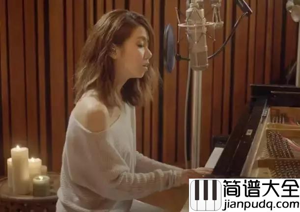给你的歌钢琴谱_邓紫棋_一个人的日子虽然孤单，但是有段爱你的回忆就足够了