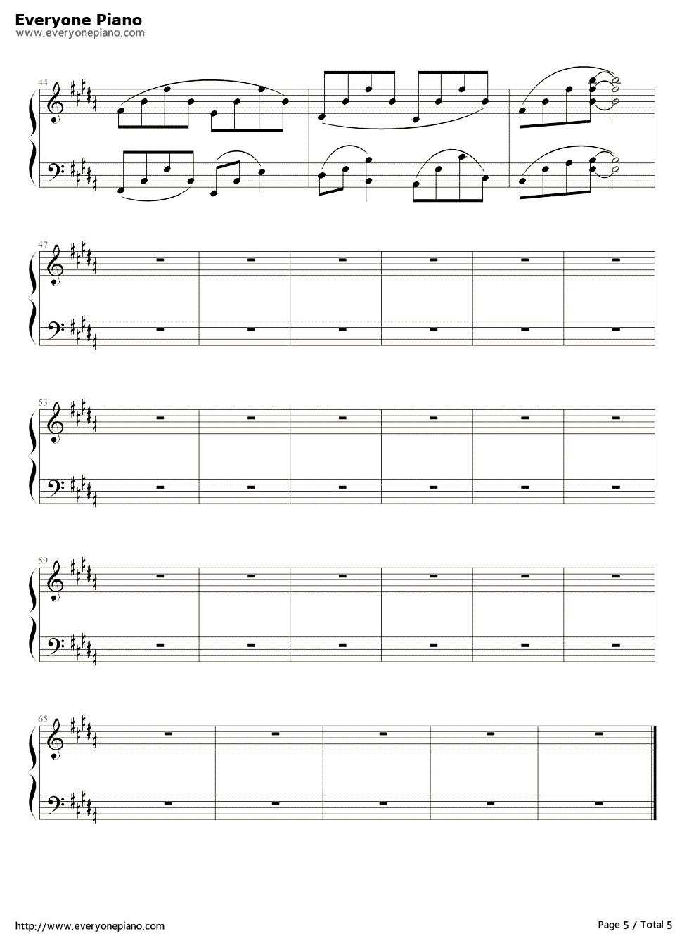 校服的裙摆伴奏钢琴谱_未知