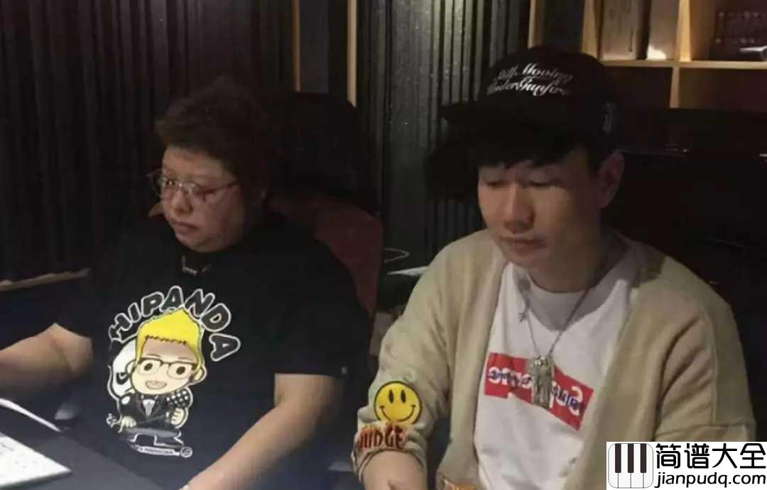 飞云之下吉他谱_韩红_/_林俊杰_像是被抚摸心口，可以安心的宣泄自己的感情