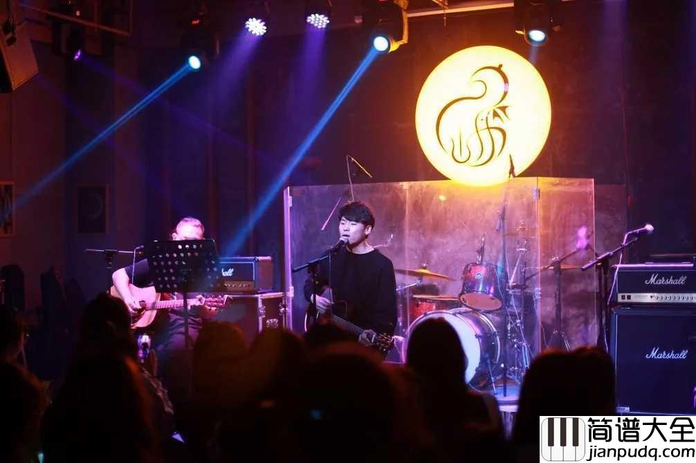 姑娘吉他谱_隔壁老樊_亲爱的姑娘,我爱你就像天上的太阳