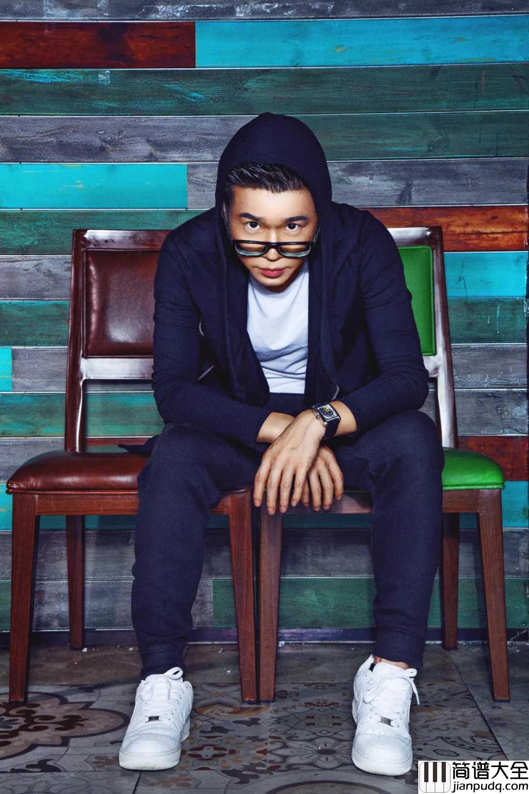 不再联系吉他谱_夏天Alex/崔子格_听着歌流着泪，回忆如潮水般暗自汹涌