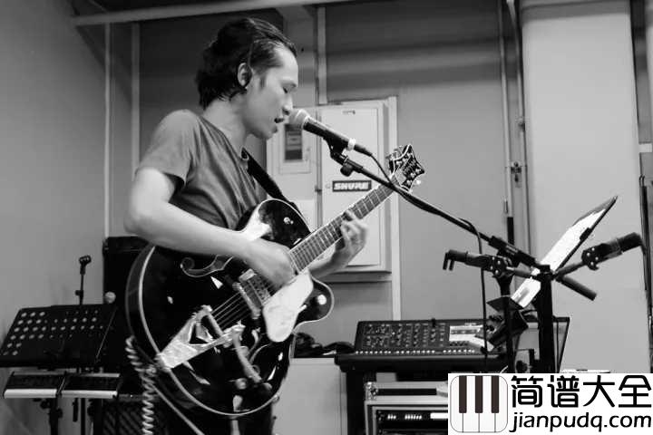 想着你吉他谱_郭顶_想着有一天我们,终究会面对分离