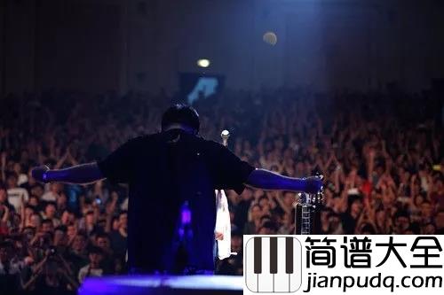 连衣裙吉他谱_宋冬野_我说嘿_不爱唱歌的姑娘啊__我明天就要娶你回家