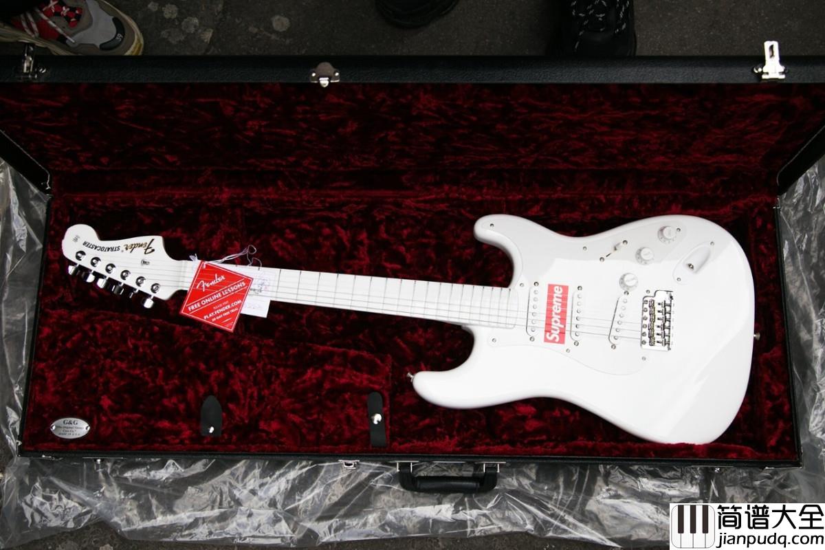 Supreme的联名吉他,凭什么发售价就上万!?