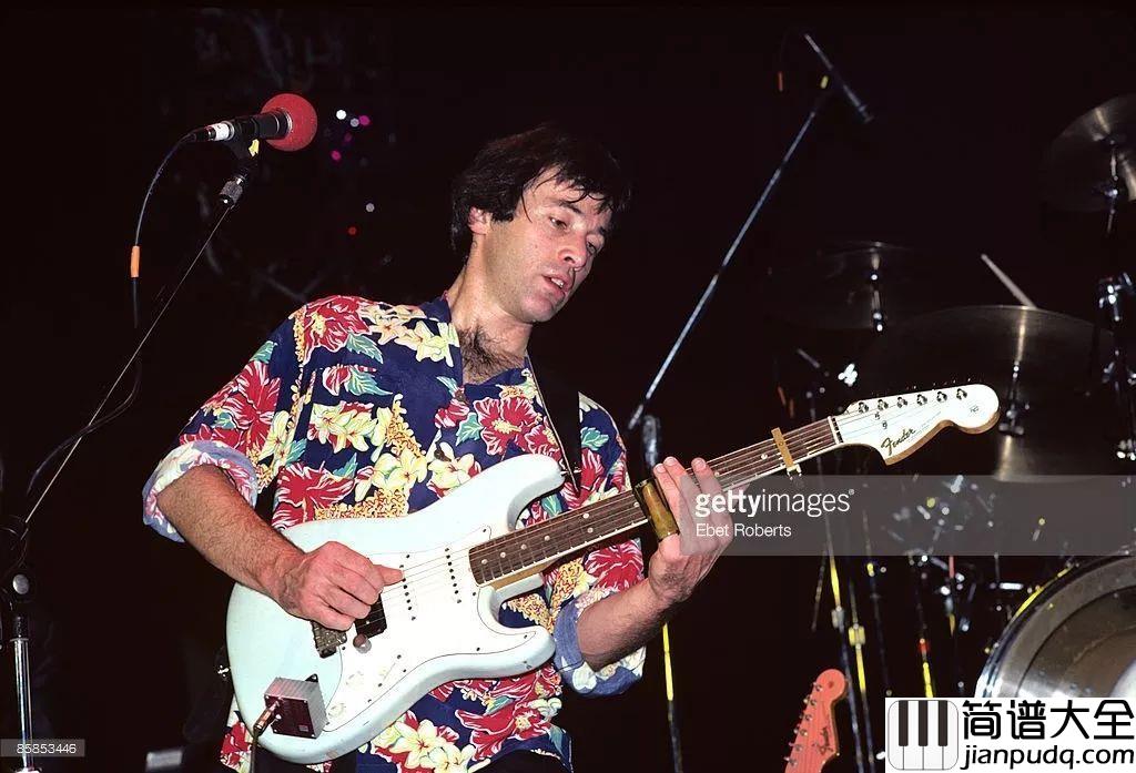 Supreme的联名吉他,凭什么发售价就上万!?