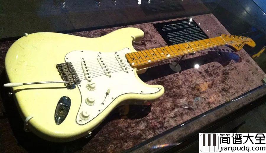 Supreme的联名吉他,凭什么发售价就上万!?