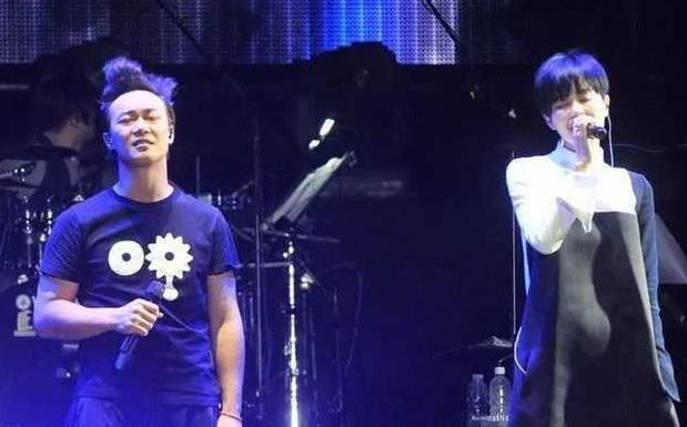 因为爱情尤克里里谱_陈奕迅_王菲_依然随时可以为你疯狂_吉他谱_钢琴谱_简谱