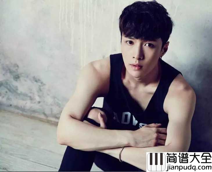 一个人简谱_张艺兴没有人在意我，我在一个人的角落