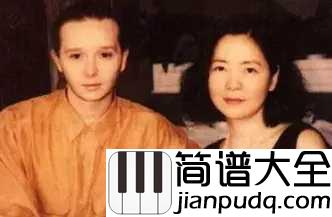 小城故事简谱_一个荡漾在邓丽君歌声中的小城。