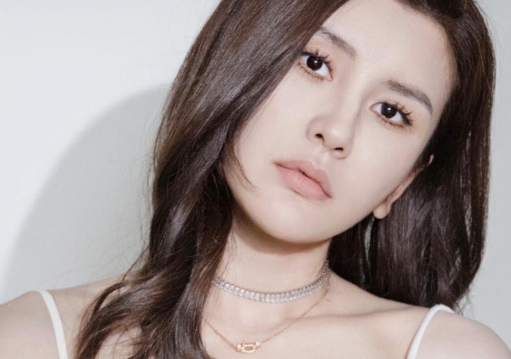 故人叹吉他谱_吴琼_C调原版弹唱谱_图片六线谱