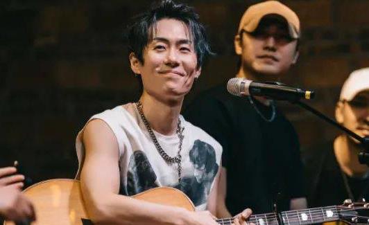 蝴蝶山吉他谱_丁世光_C调原版弹唱谱_图片六线谱