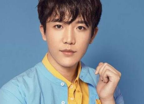 一个人一座城吉他谱_曹寅_C调原版弹唱谱_图片六线谱