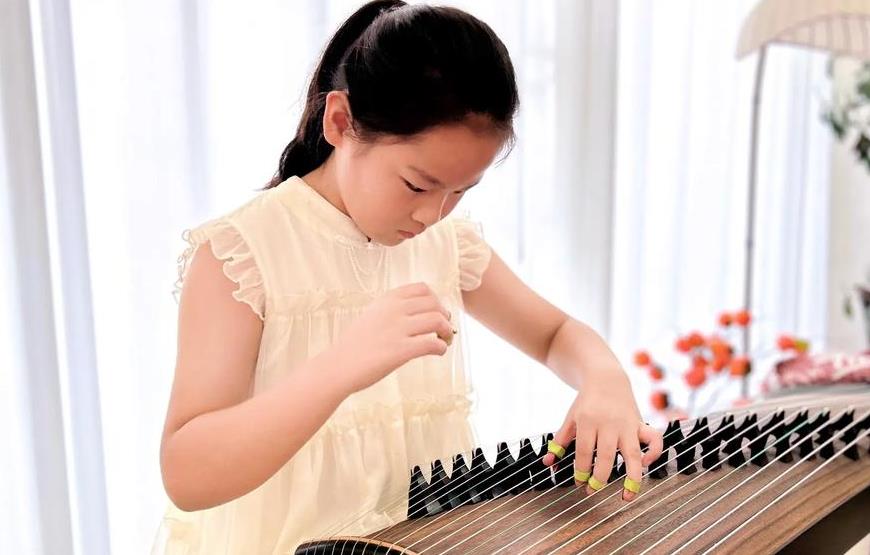 最知心的朋友(提高版)高清古筝谱-吕小敏填词及演唱,晓云谱曲的一首赞美诗歌