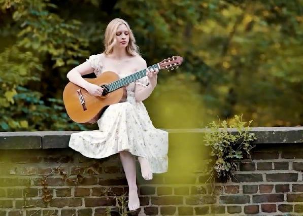 水边的阿蒂丽娜--古典独奏-吉他独奏六线谱五线谱对照