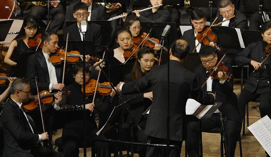 在希望的田野上管乐合奏总谱和分谱