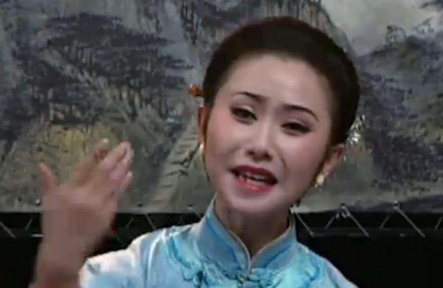 建新房举家欢庆(黄梅戏《风雨两人行》唱段) 周源源