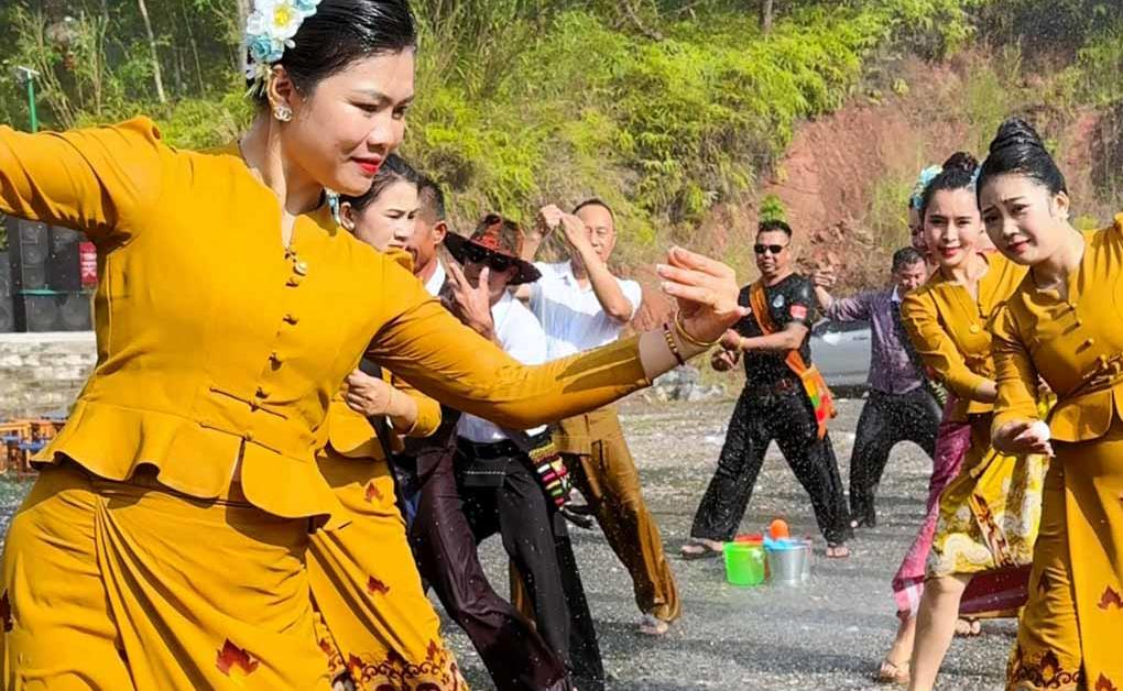 赶摆(葫芦丝-巴乌独奏)